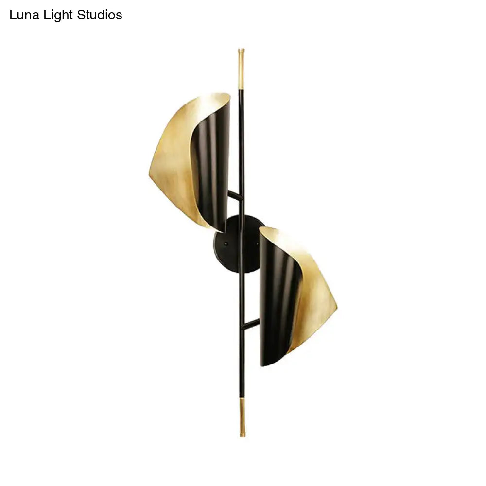 Ribbed Curved Sheet Sconce - Postmodern 2 Heads Wall Mount Lighting For Stair Black & Gold