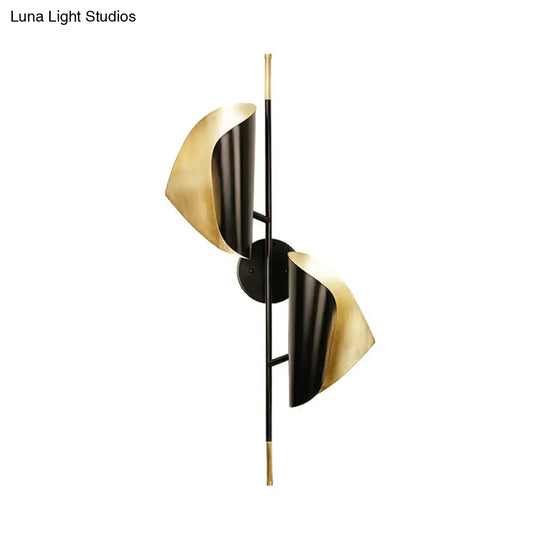 Ribbed Curved Sheet Sconce - Postmodern 2 Heads Wall Mount Lighting For Stair Black & Gold