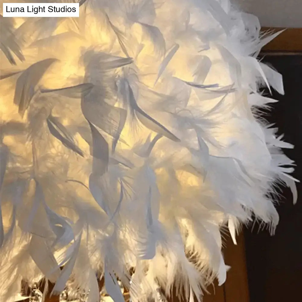 Romantic Feather White Table Light With Clear Crystal Bead For Hotel Or Restaurant - Drum Desk