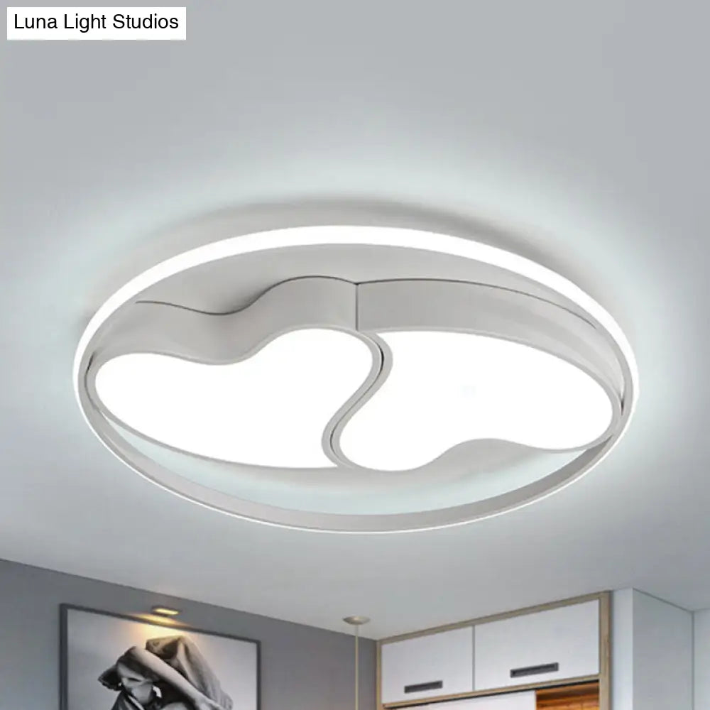 Romantic Heart-Shaped Flush Ceiling Light With Acrylic Finish - Ideal For Living Room & Kindergarten