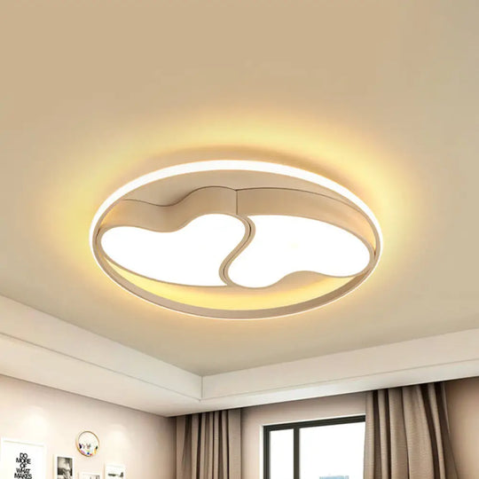 Romantic Heart-Shaped Flush Ceiling Light With Acrylic Finish - Ideal For Living Room &