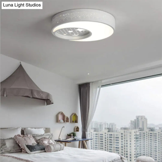 Romantic Led Moon And Star Flush Ceiling Light For Boys’ Bedroom In White