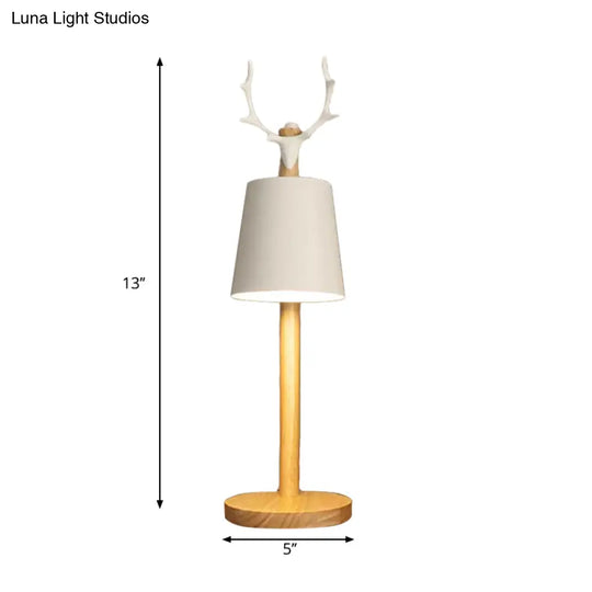 Rotatable Wood Desk Light - Nordic Style Animal Deco Table Lamp In Beige