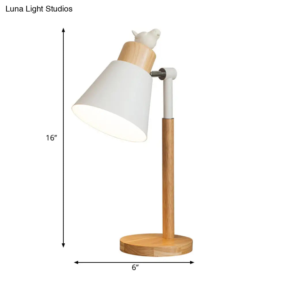 Rotatable Wood Desk Light - Nordic Style Animal Deco Table Lamp In Beige