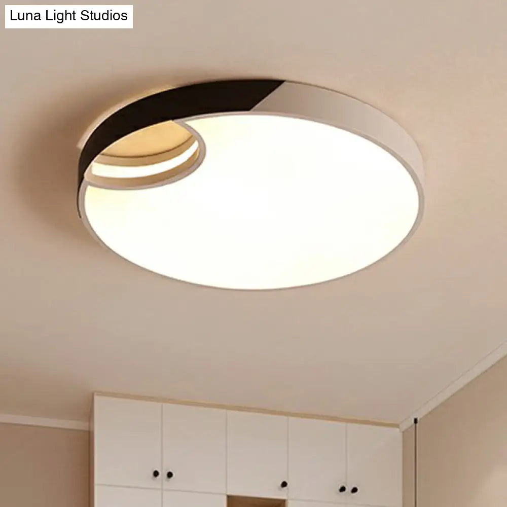 Round Led Ceiling Mounted Light: Modern Nordic Metal Bedroom Flush Fixture In Black-White