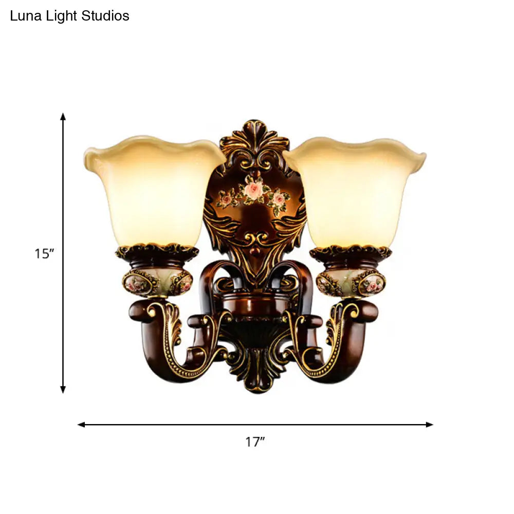 Rustic Resin Wall Light With Scalloped Design And Curved Arm - 1/2 Head Rust Sconce