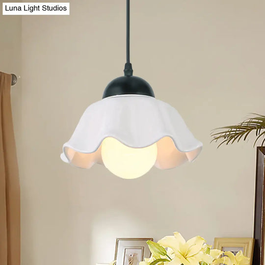 Scalloped Black Ceramic Pendant Light For Dining Room - Elegant 1/3 Fixture