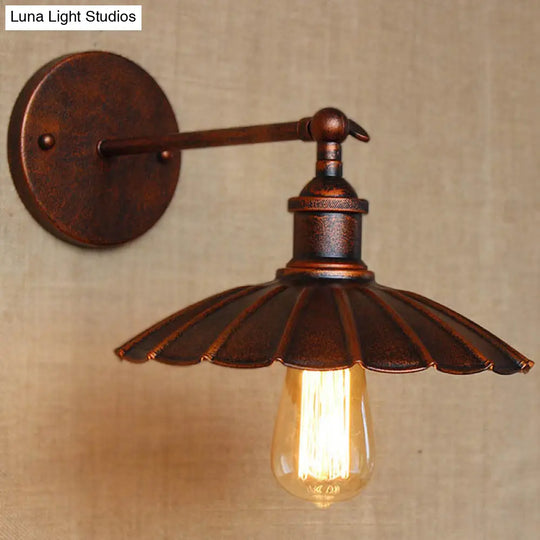 Scalloped Vintage Wall Lamp: Rotatable Metallic Light In Rustic Dark/White