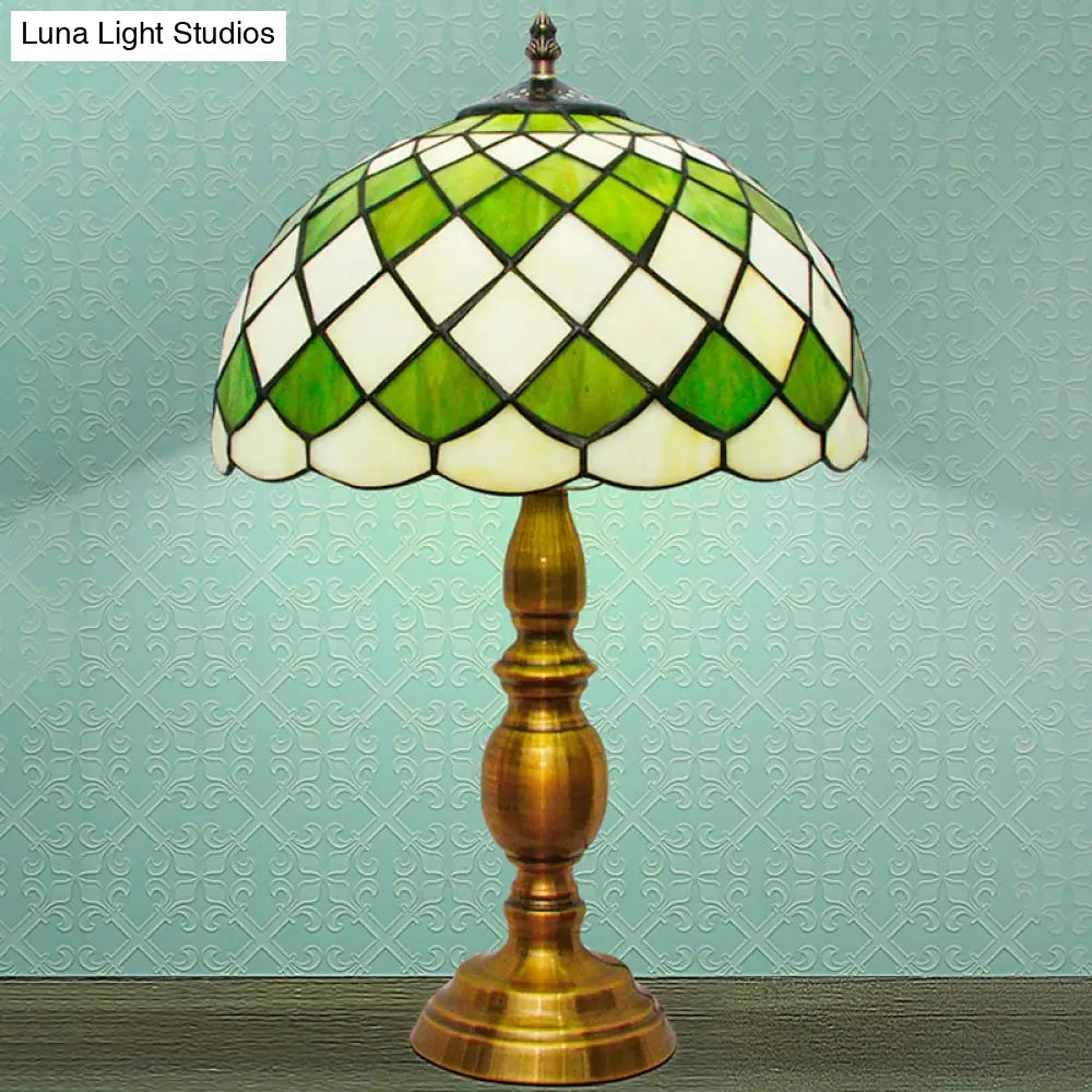 Scarlett - Classic Single Bulb Dome Nightstand Lamp Green Hand Cut Glass Desk Light With Grid