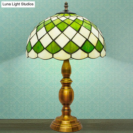 Scarlett - Classic Single Bulb Dome Nightstand Lamp Green Hand Cut Glass Desk Light With Grid