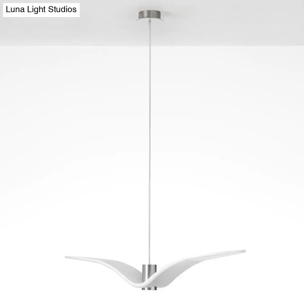 Seagull Resin Suspension Pendant Ceiling Light: Artistic Single-Bulb Fixture For Restaurants