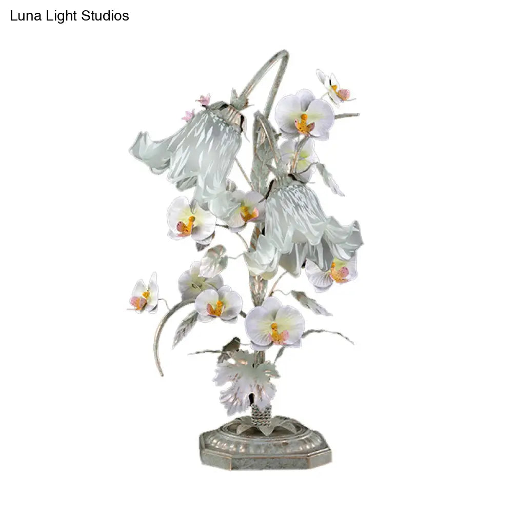 Silver Metal Flower Night Table Lamp - Countryside Nightstand Lighting For Living Room (2 Bulbs)