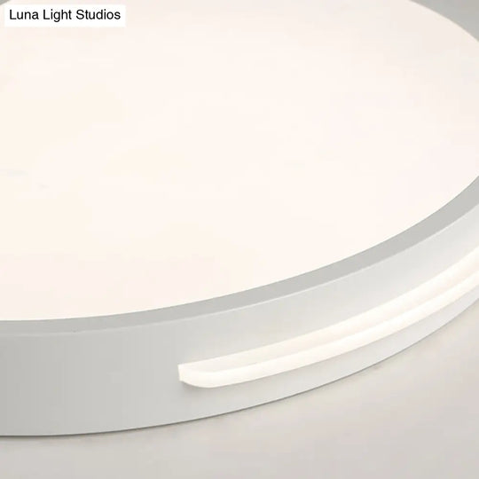 Simple Metal Flushmount Ceiling Light In Warm/White: 16’/19.5’ Wide Round Design