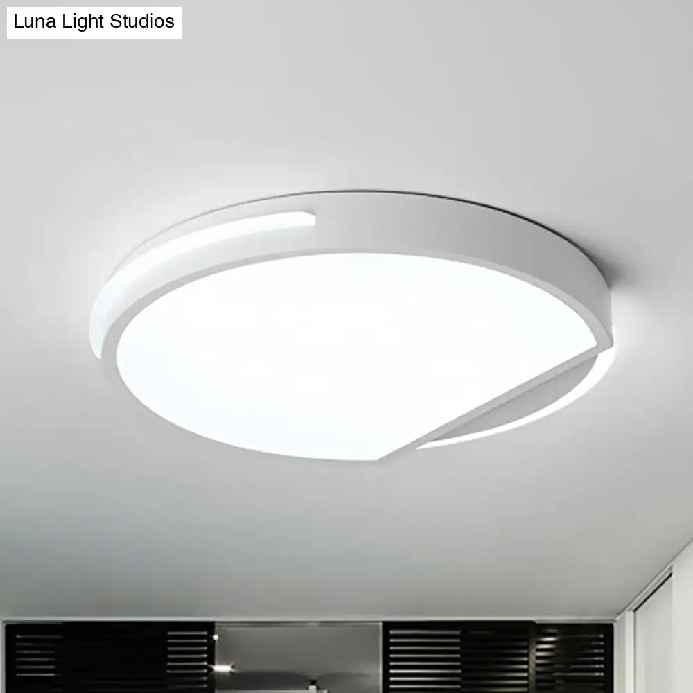 Simple Metal Flushmount Ceiling Light In Warm/White: 16/19.5 Wide Round Design White / 16