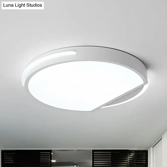 Simple Metal Flushmount Ceiling Light In Warm/White: 16/19.5 Wide Round Design White / 16
