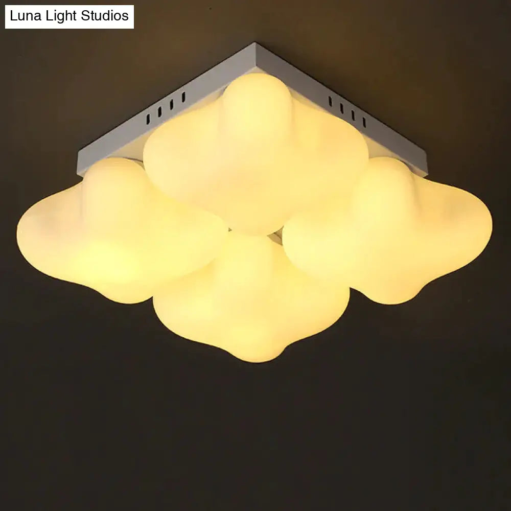 Simple Modern Clover Lamp Nordic Warm Ceiling