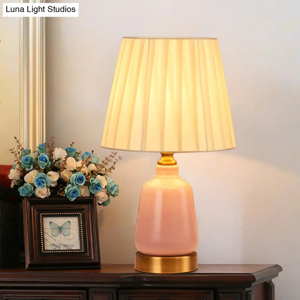 Simple Pink Conical Pleated Fabric Desk Lamp For Bedroom Night Table