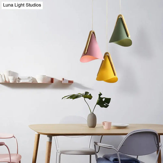 Simple White Waveform Pendant Light With Cone Metal Shade - 3 Lights Ideal For Dining Room Ceiling