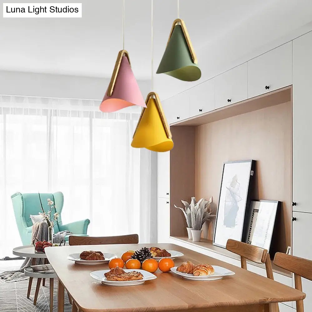 Simple White Waveform Pendant Light With Cone Metal Shade - 3 Lights Ideal For Dining Room Ceiling