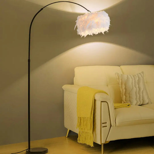 Simplicity 1-Bulb Stand Up Lamp With Arc Arm Perfect For Living Room Lighting Black