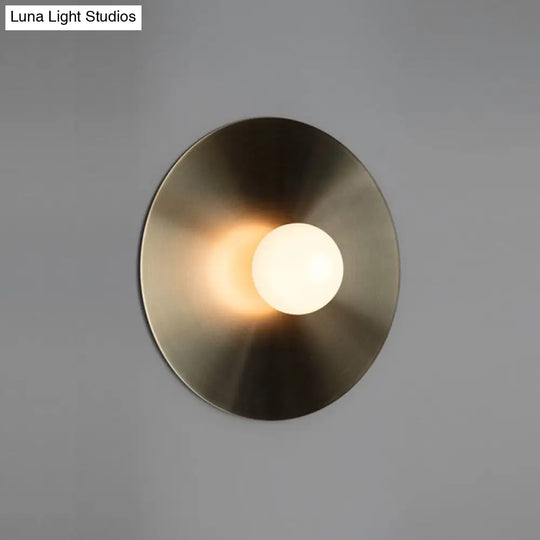 Simplicity Circle Metal Wall Light Fixture - Elegant Gold Bedside Lamp