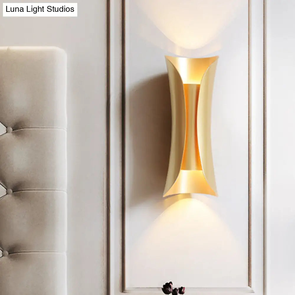 Simplicity Curled Metal Wall Mount Sconce With Dual Heads 13/21/30 H Brass/Gold/Natural Wood Finish