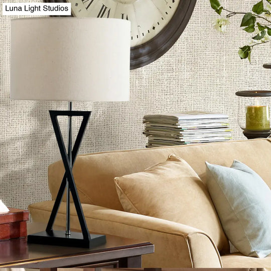 Simplicity Fabric Drum Nightstand Lamp: 1-Light Bedside Table Light In White