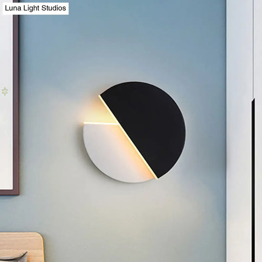 Sleek Black And White Rotatable Led Acrylic Wall Lamp - Simplicity In Design