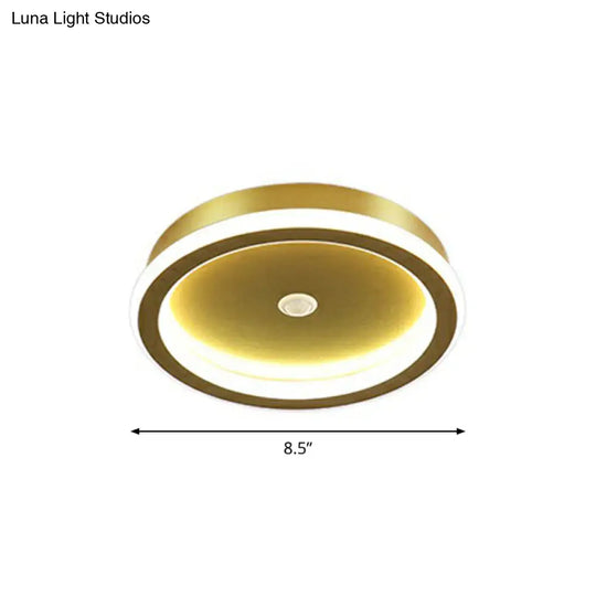 Sleek Geometric Led Ceiling Light - Minimalist Metal Flush Mount Fixture For Corridors Gold / Round