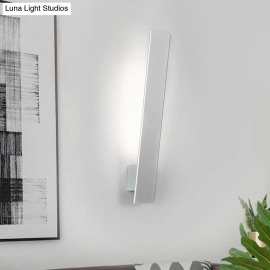 Sleek Led Wall Lighting: Aluminum Shade Black/White Finish Sconce For Bedroom