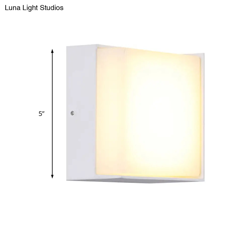 Sleek Metal And Acrylic Wall Sconce: Simplistic Round/Square Shade With Warm/White Led Lighting For