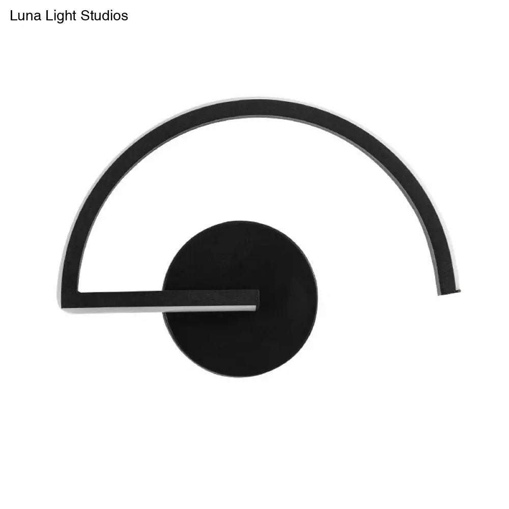 Sleek Metal Led Wall Sconce For Minimalistic Bedroom Lighting