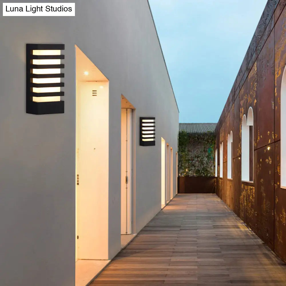 Sleek Metallic Led Wall Sconce Light For Courtyard: Simplicity At Its Best