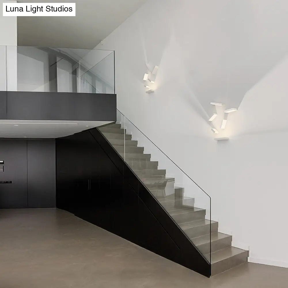 Sleek White Wall Washer Light: Simplistic Metallic Sconce For Stairway Illumination