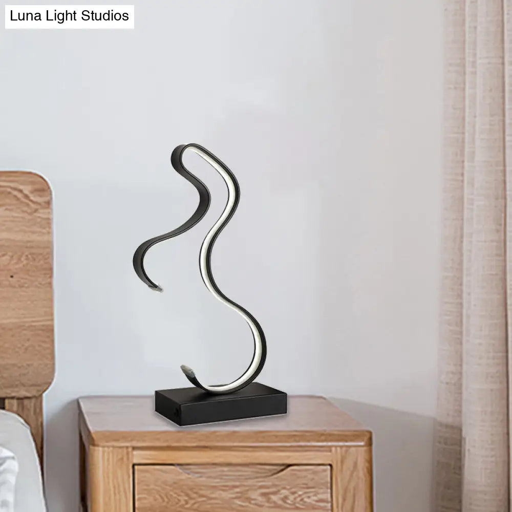 Streamlined Led Horse Profile Desk Lamp - Modern Metal Nightstand Light In Black/White/Gold