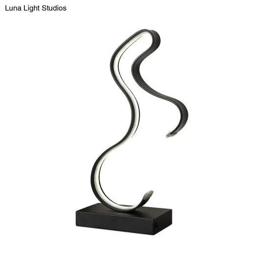 Streamlined Led Horse Profile Desk Lamp - Modern Metal Nightstand Light In Black/White/Gold