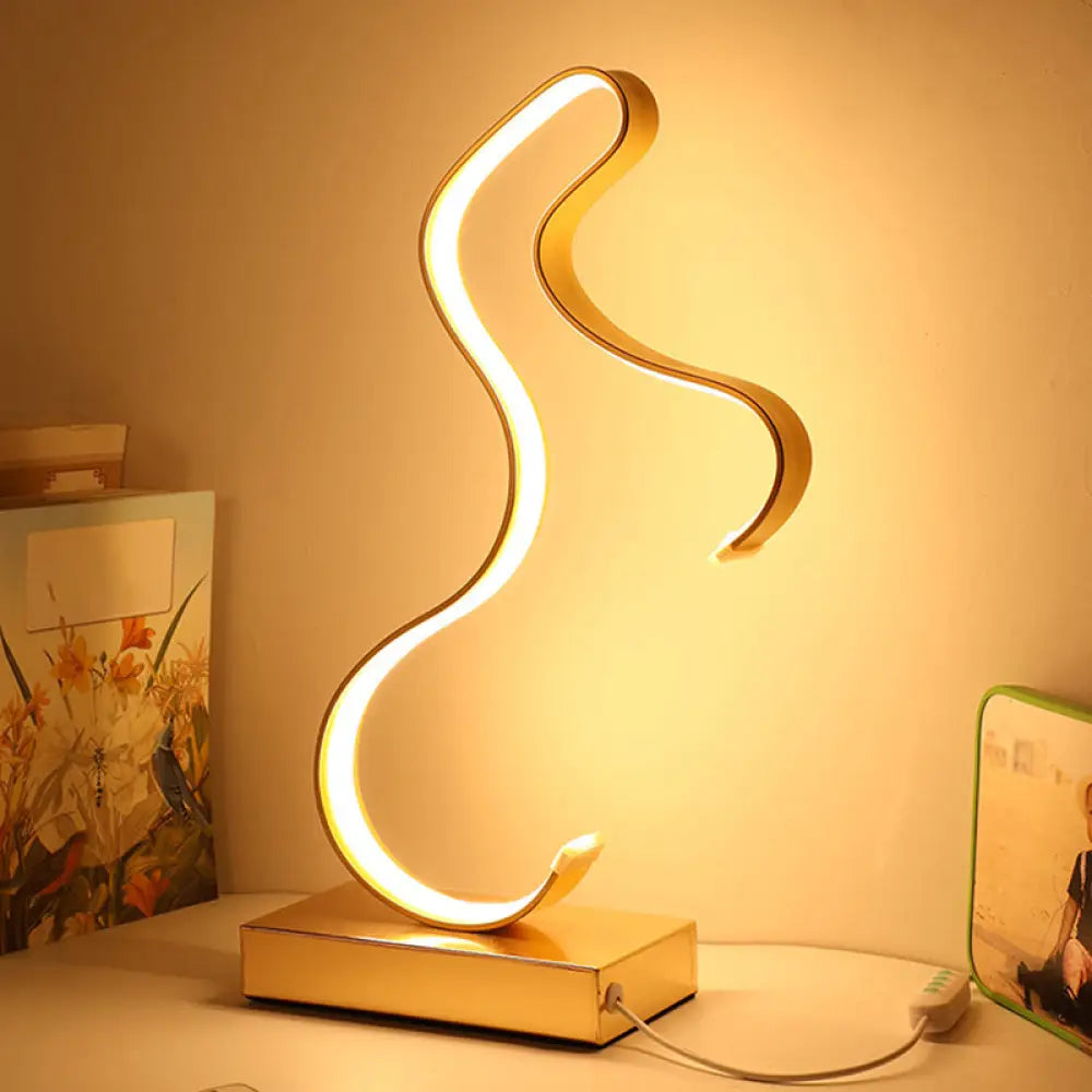 Streamlined Led Horse Profile Desk Lamp - Modern Metal Nightstand Light In Black/White/Gold Gold