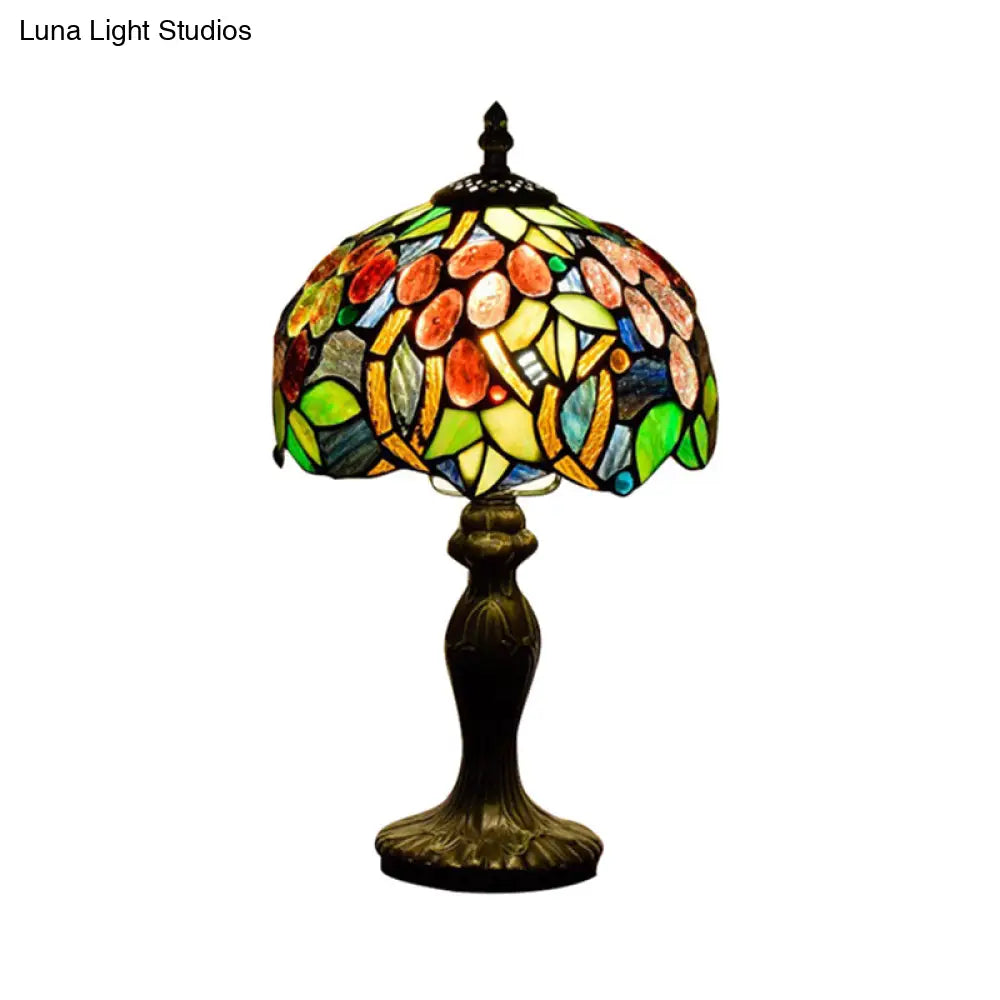 Stunning Tiffany Style Green Stained Glass Accent Table Lamp - Scalloped Edged Design 1 Light