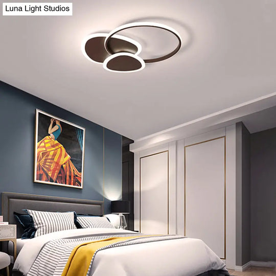 Stylish Flaky Triangle Ceiling Light: Modern Acrylic Led Flush Mount Lamp (16/18 W) In White/Coffee