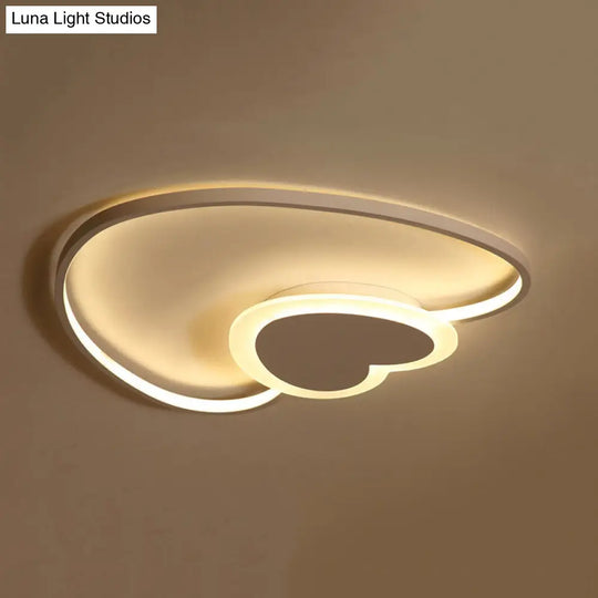 Stylish White Heart-Shaped Ceiling Lamp For Modern Dining Rooms