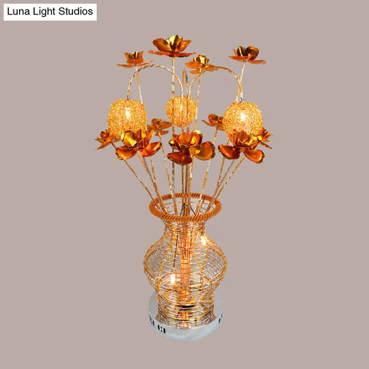 Art Deco Gold Vase And Floret Led Table Lamp: Aluminum Wire Night Lighting For Bedroom