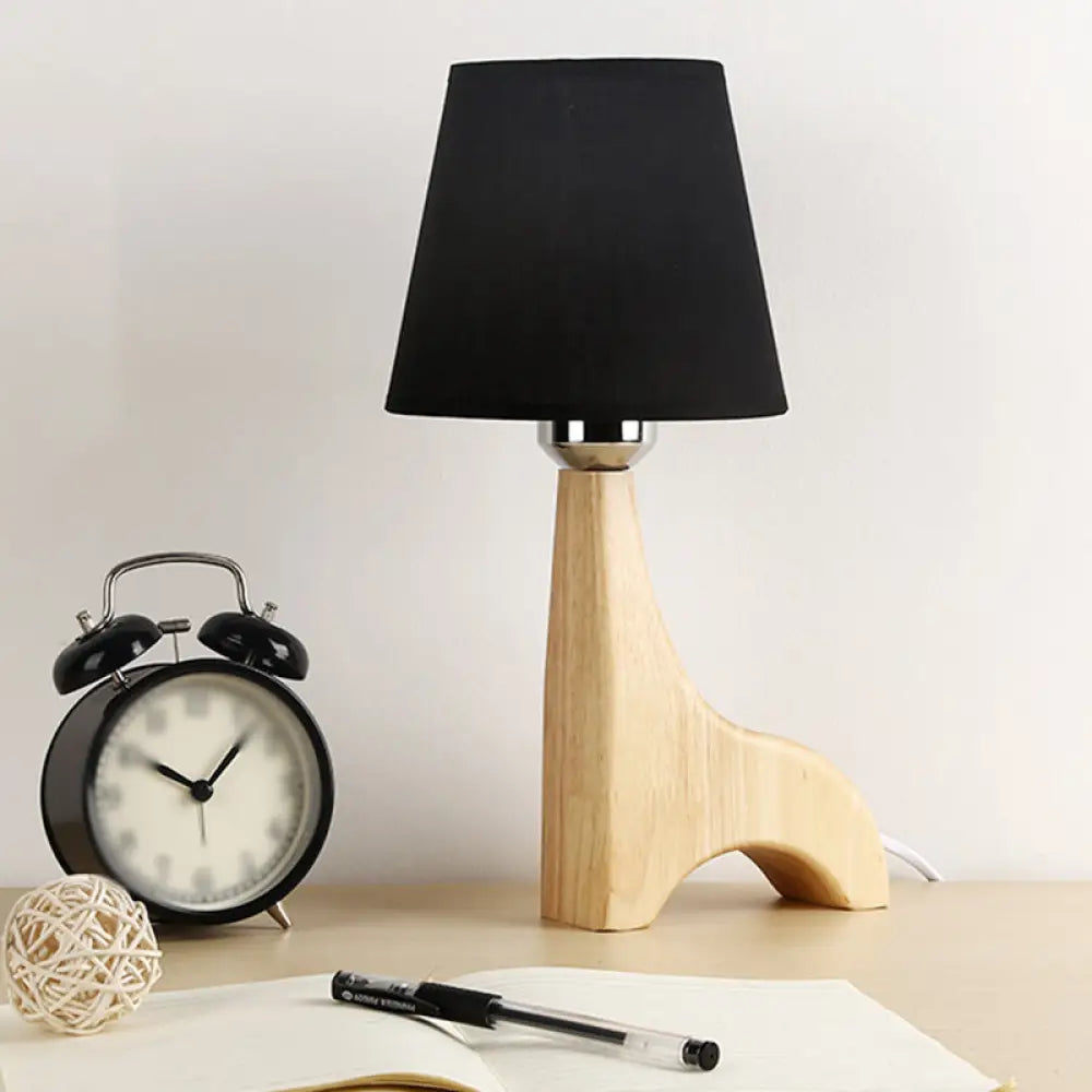 Tejat Prior - Giraffe Table Lamp Black