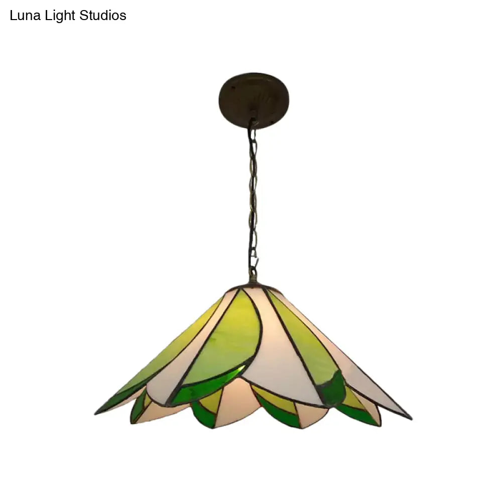 Tiffany-Style Green Stained Glass Pendant Light With Bloom Design