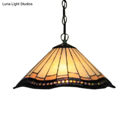 Tiffany-Style White Stained Glass Suspension Lamp With Tapered Down Lighting