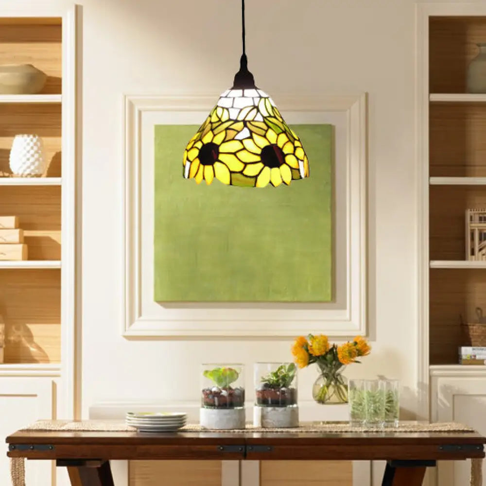 Tiffany-Style Yellow Stained Glass Trumpet Pendant Light - Hanging Lamp