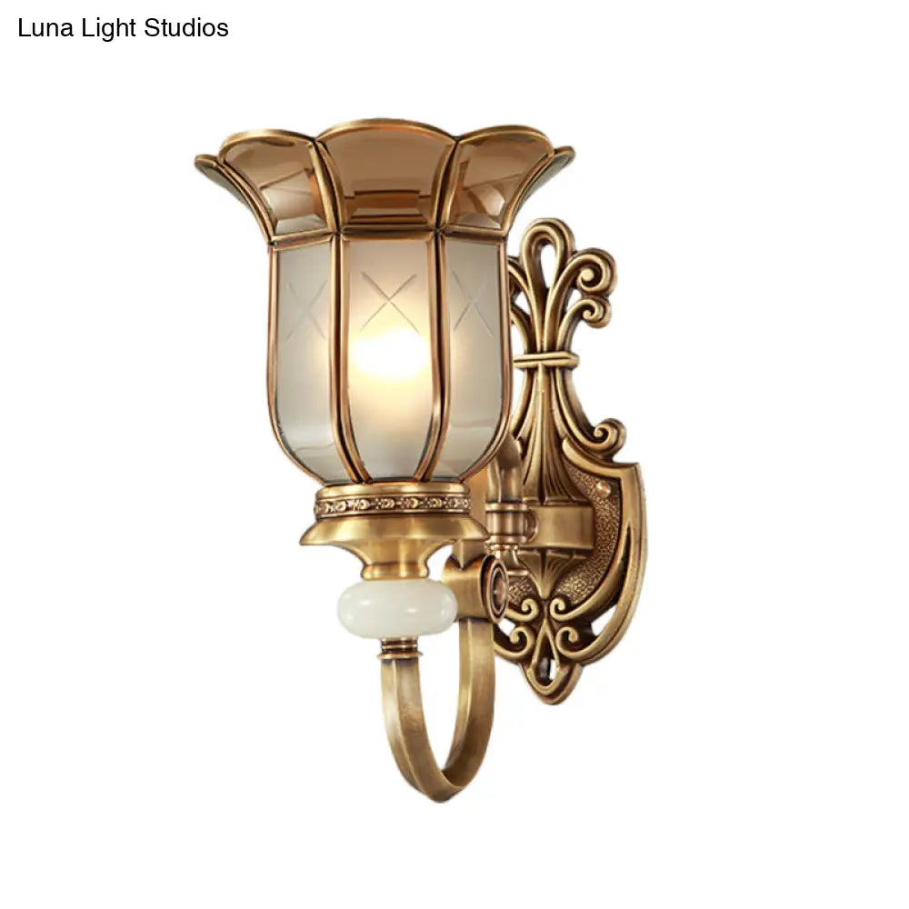 Traditional Brass Flower Metal Wall Sconce - Living Room Lighting Fixture (1/2-Bulb)