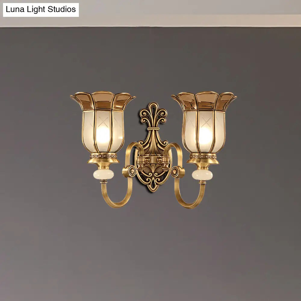 Traditional Brass Flower Metal Wall Sconce - Living Room Lighting Fixture (1/2-Bulb)