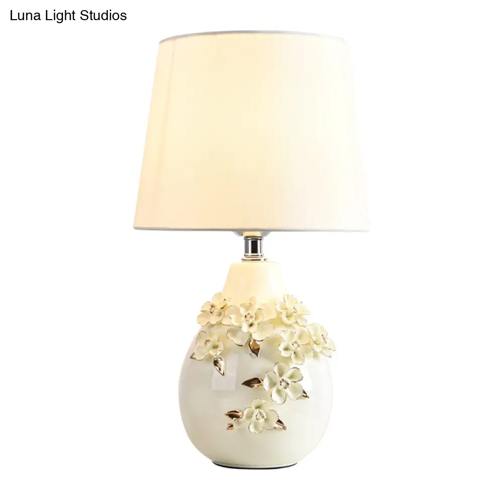 Traditional Ceramic White Table Lamp With Magnolia Embellished Vase Single Night Light Shade 18/19.5