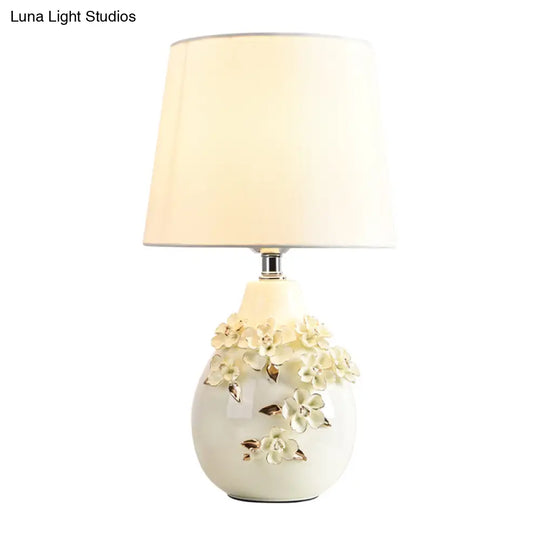 Traditional Ceramic White Table Lamp With Magnolia Embellished Vase Single Night Light Shade 18/19.5