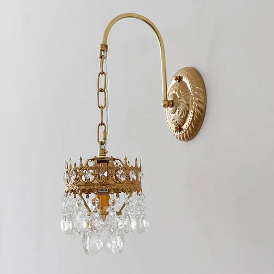 Traditional Crown Wall Light Sconce - Metallic One-Light Lamp For Living Room In Brass/Black With